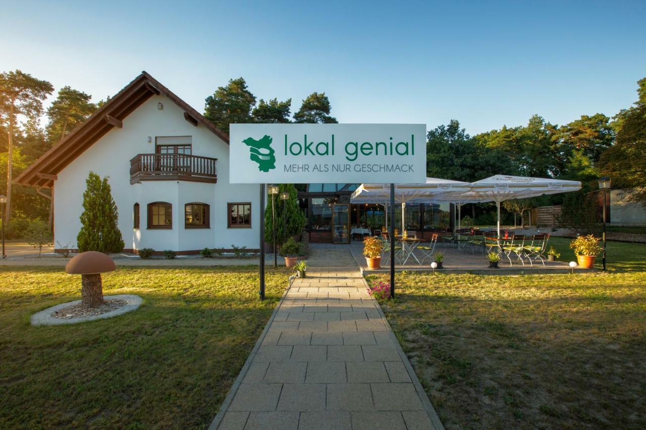 Lokal Genial Pension & Restaurant Beelitz Exteriör bild