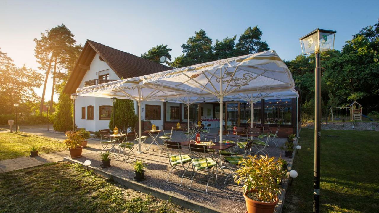 Lokal Genial Pension & Restaurant Beelitz Exteriör bild